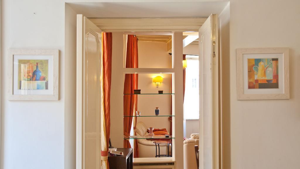 Rental In Rome Trevi Fouintain View Apartment Habitación foto