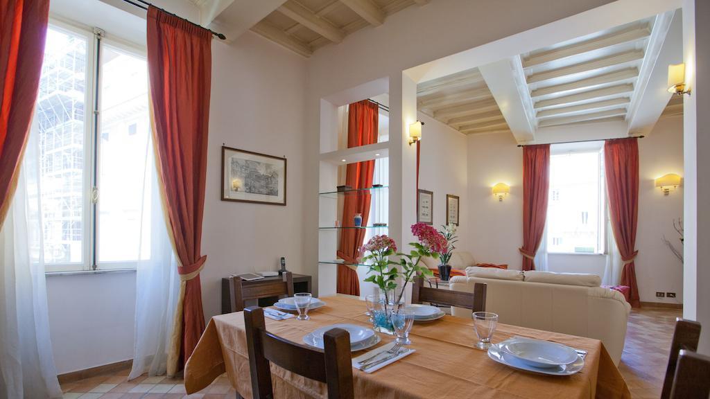 Rental In Rome Trevi Fouintain View Apartment Habitación foto