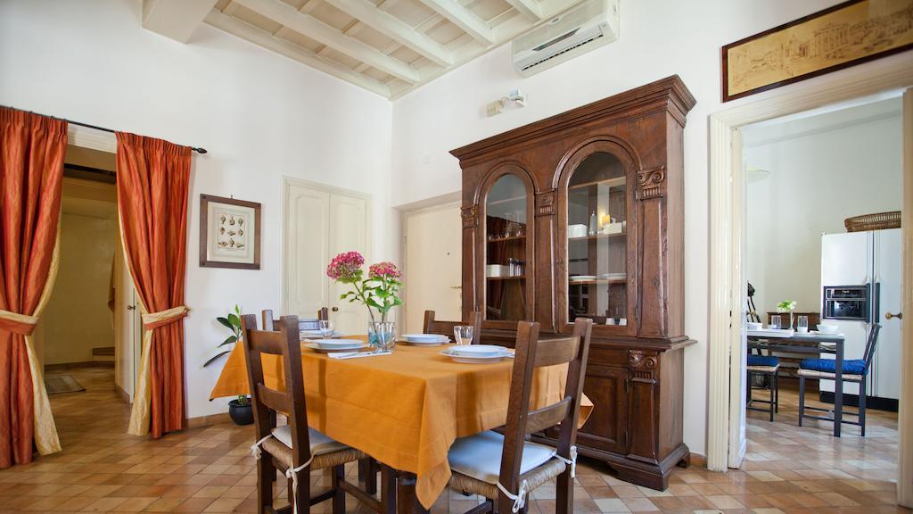 Rental In Rome Trevi Fouintain View Apartment Habitación foto